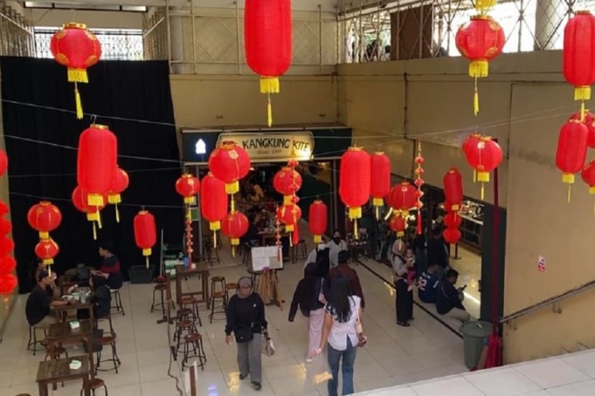 Kawasan Blok M Hub Dipadati Warga Jelang Imlek 2026