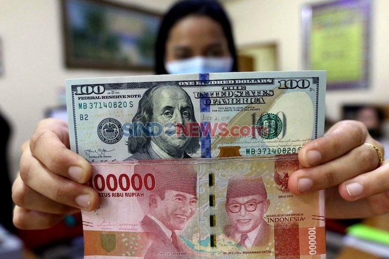 Rupiah Ambruk ke Rp17.002 per Dolar AS di Tengah Ketidakpastian Perang AS-Iran